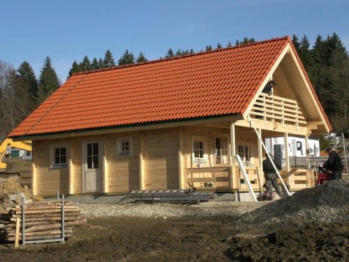 Blockhaus ZWIESEL 90mm-Wandstärke mit Terrasse und Balkon – Bild 6