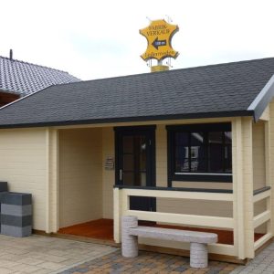 Wochenendhaus, Ferienhaus, Blockhaus mit 3 Räumen und Terrasse LAHTI