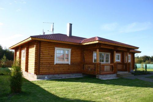 Wochenendhaus Ferienhaus Blockhaus 36,1m² mit lasierten Fenstern und Türen im Wunschfarbton