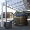 Badezuber Badebottich Hot Tub mit externem Ofen, PE-Kunststoff Einsatz und Abdeckung in grau